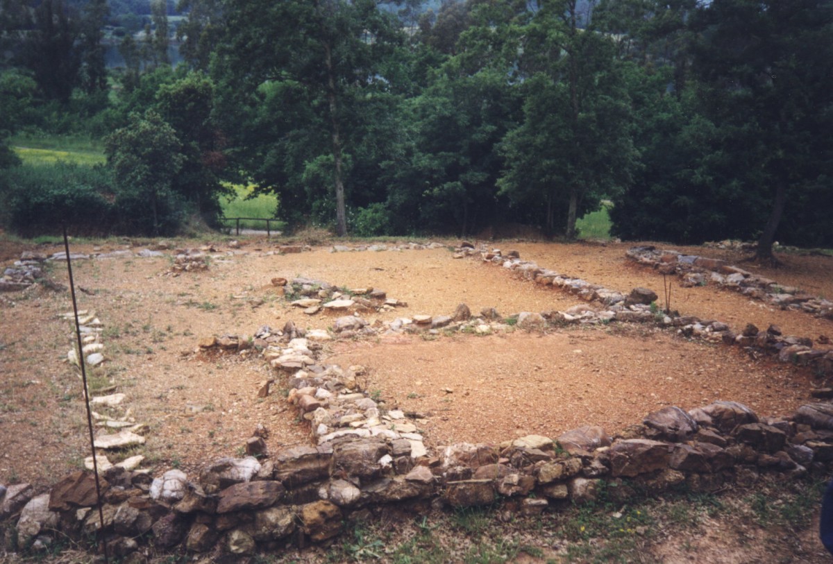 28-05-98 - Massa Maritima - site etrusque - fondations 2.jpg